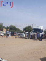 بسبب ازمة مياه: محتجون غاضبون يغلقون شارعا وسط مدينة الفاشر