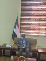 السيادي يقف على تطورات الوضع الصحي وموقف البلاد من كوفيد19
