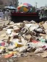 عاملات النظافة في نيالا.. معاناة وسط أكوام النفابات