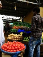 الأزمة الاقتصادية..المواطن السوداني السقوط في جُب الفقر