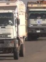 عبور 67 شاحنة مساعدات أدري في طريقها إلى ”طويلة بدارفور