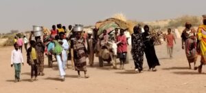 نازحون يرفضون استبدال الغذاء بالنقود بدارفور