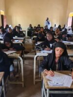 جلوس الطلاب السودانيين اللاجئين في تشاد لامتحانات الشهادة الثانوية