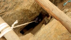 انهيار آبار تعدين بشرق السودان يخلف 10 قتلى و21 مصابًا