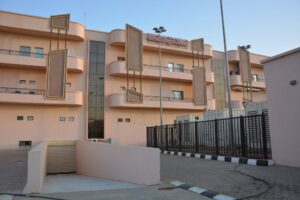 فصل أطباء بسبب الاضراب في الأبيض